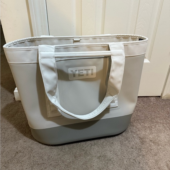 Yeti Handbags - Yeti Camino 35 Carryall Tote